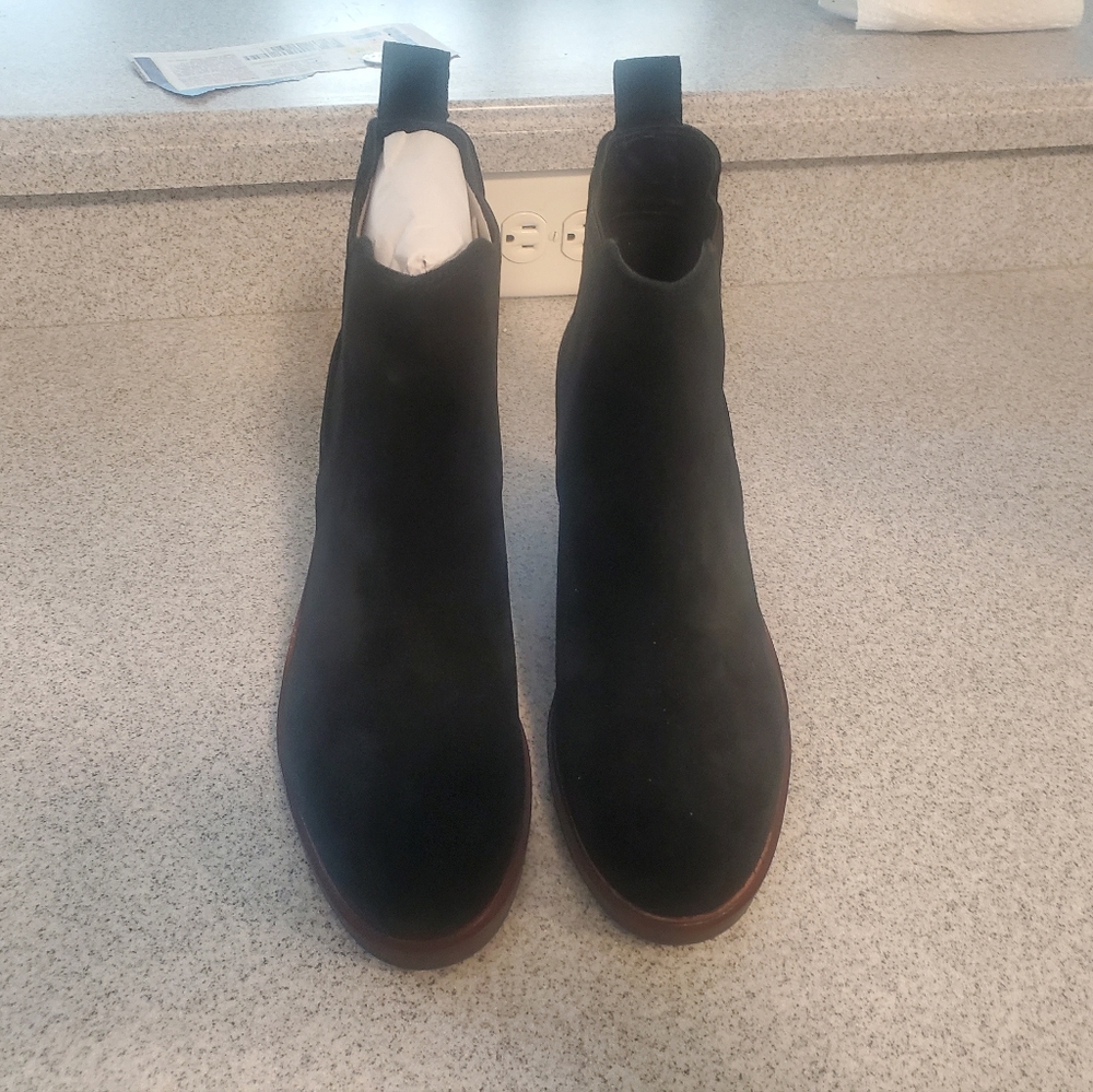 Size 11 Women Clark booties